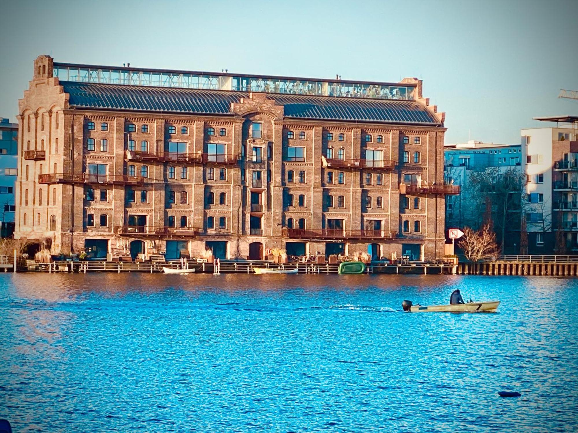 Schoene Aussichten Mitten In Berlin - Il Sole Berlim Exterior foto